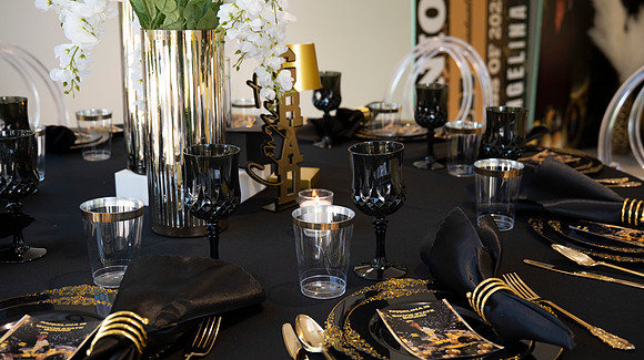 Angelina's Trunk Party_-5