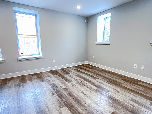 845 N 63rd-9