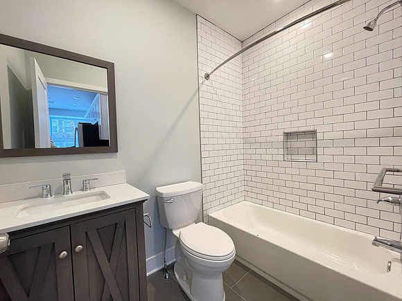 845 N 63rd-15