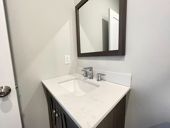 845 N 63rd-18