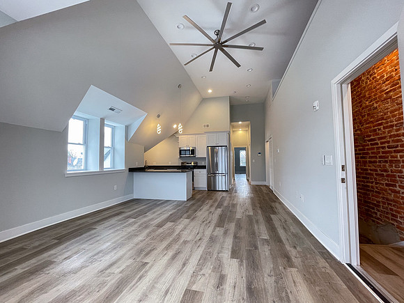 845 N 63rd-111