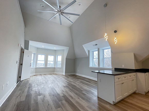 845 N 63rd-117