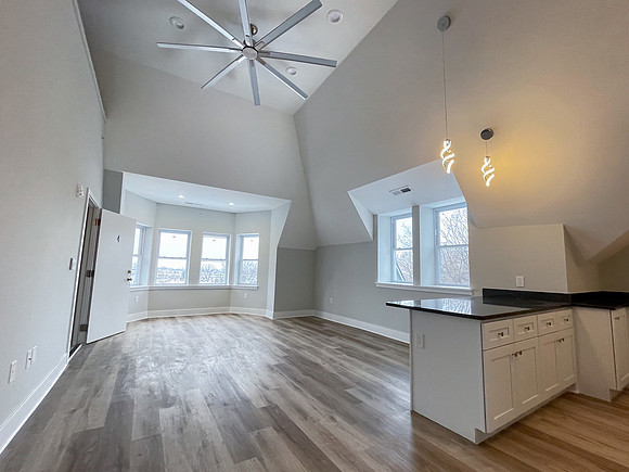845 N 63rd-118