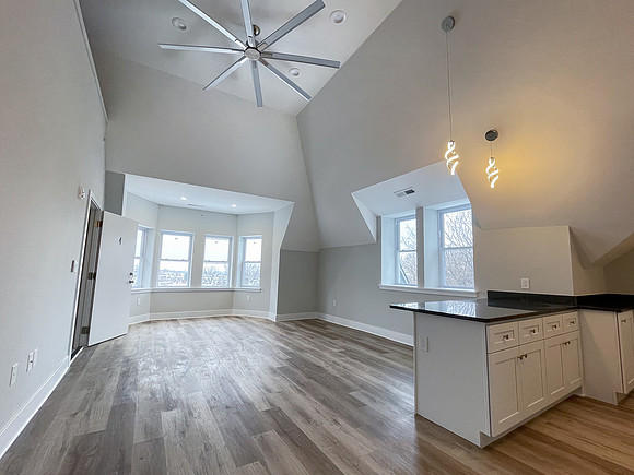 845 N 63rd-119