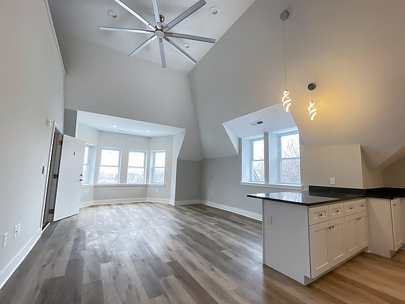 845 N 63rd-124