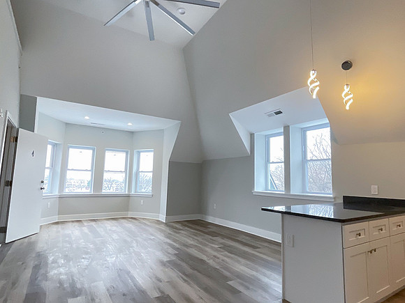 845 N 63rd-126