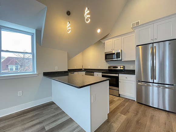 845 N 63rd-128