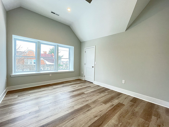845 N 63rd-146
