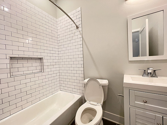 845 N 63rd-169
