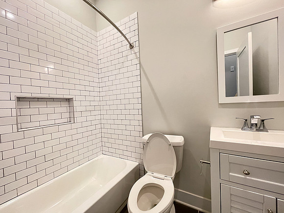 845 N 63rd-172