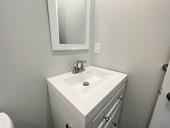 845 N 63rd-175