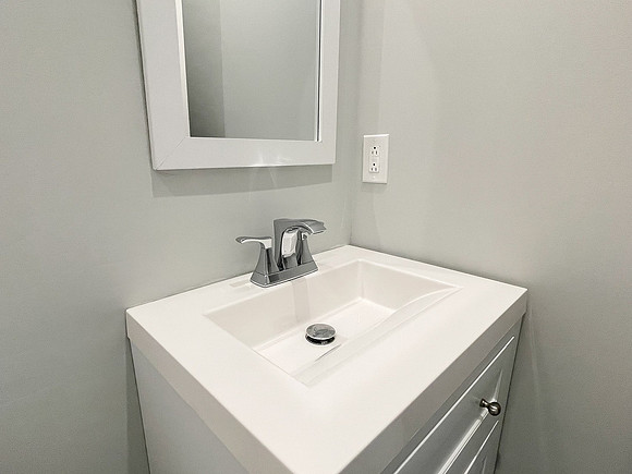845 N 63rd-177