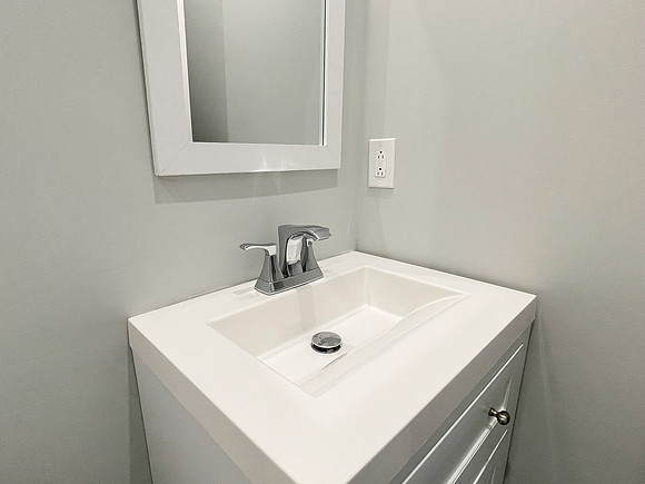 845 N 63rd-180