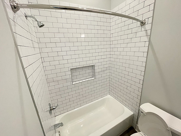 845 N 63rd-182