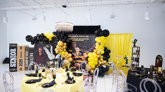 Angelina's Trunk Party_-17