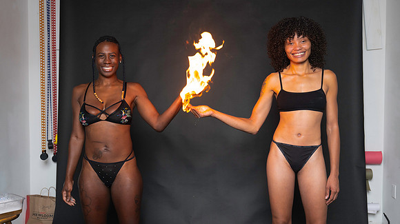 Models on Fire -476